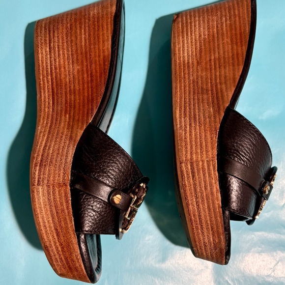 Tory Burch Leather Wedge Sandals – Size 7M - Picture 9 of 11